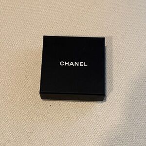 CHANEL costume jewelry brooch box
